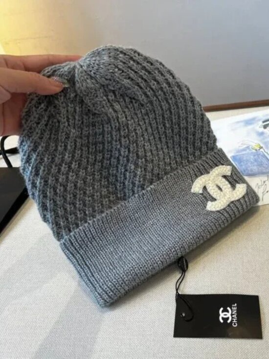 Chanel Gray Knit Beanie with Classic Logo main image 4